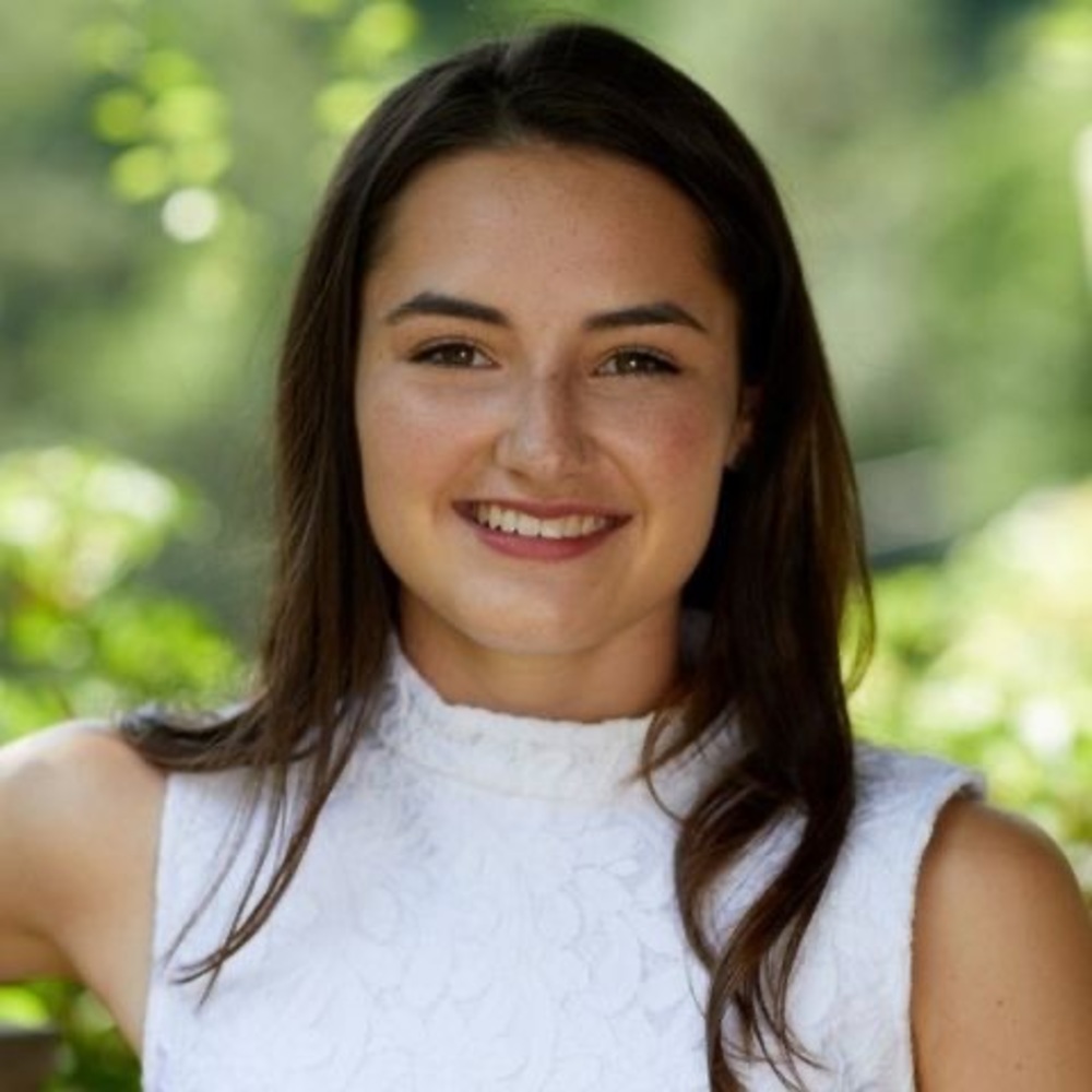 Meet your Posher, Izzie
